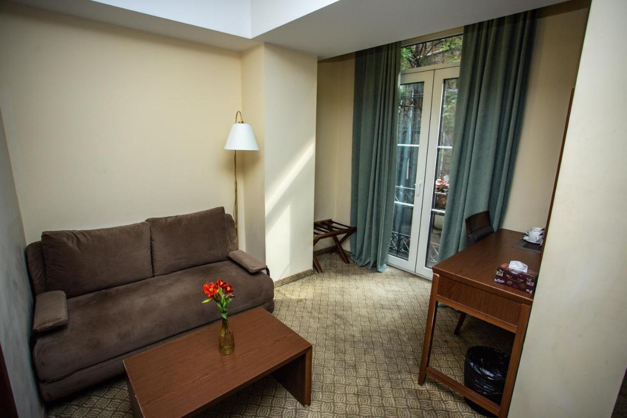 A5 Hotel Tbilisi Eksteriør billede